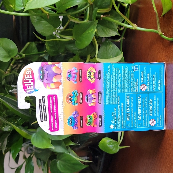 SPIDER 🕷 FUN Yellies Harry Scoots Yell voice motion action Surprise movements. - Picture 5 of 6